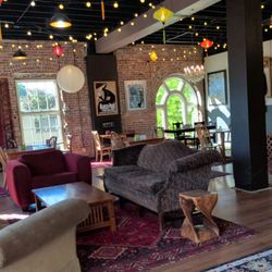 Press Room Coffee & Books - Absolutely adorable, such a great vibe. Calm atmosphere and good coffee, who could ask for more in the morning?