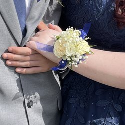 Flower Whispers - Corsage