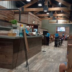 Kelley's Country Cooking - Inviting layout