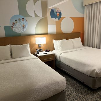 Clementine Hotel & Suites - Hotels Near Me - Anaheim, California Clementine Hotel & Suites - Hotels Near Me - Anaheim, California