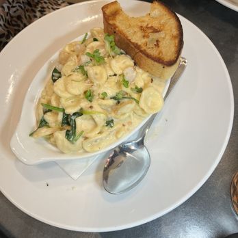 La Condesa Eatery - Shrimp Mac and cheese - Salad Near Me - Reno, Nevada