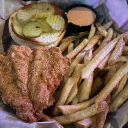 Dunk’s Sports Grill - Fried chicken sandwich $16