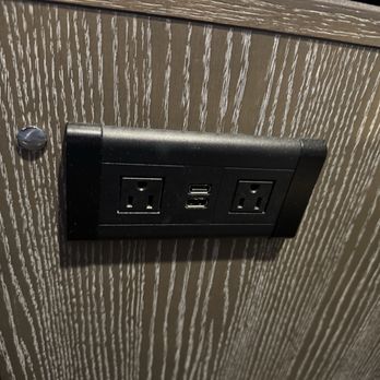 Treasure Island - USB ports only 1 side worked - Hotels Near Me - Las Vegas, Nevada Treasure Island - USB ports only 1 side worked - Hotels Near Me - Las Vegas, Nevada