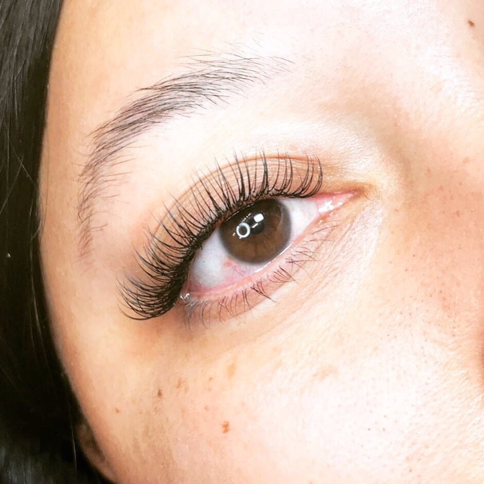 Emluxe Esthetics Logo