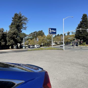 Fosters Freeze - Burgers Near Me - Pinole, California