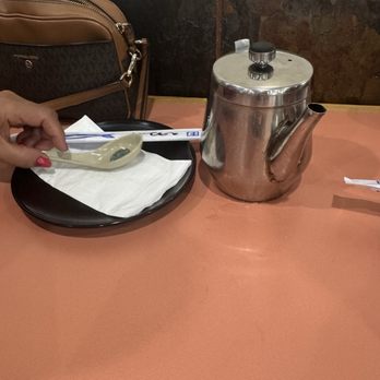 Bob's Shanghai 66 - Complementary green tea - Shanghainese Near Me - Rockville, Maryland