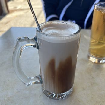 Fred's Coffee Shop - HUUUUGE Hot Chocolate! - Coffee & Tea Near Me - Sausalito, California
