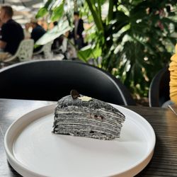 Anton - Hokkaido Milk Mille Crepe Cake Slice