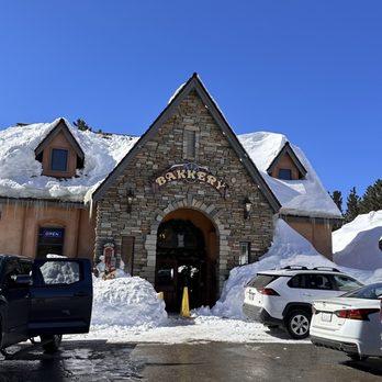 Shea Schat's - the entrance to the restaurant - Bakeries Near Me - Mammoth Lakes, California Shea Schat's - the entrance to the restaurant - Bakeries Near Me - Mammoth Lakes, California