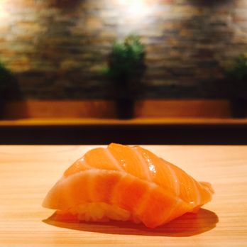 Maki Maki - Salmon Nigiri - Sushi Bars Near Me - Edinburgh, EDH