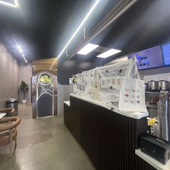 Ume Coffee & Tea - Service area - very clean! - Coffee & Tea Near Me - Camas, Washington
