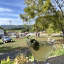 Jar'd Wine Pub - Dirty martini