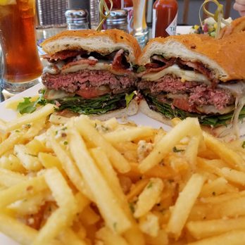 Fandee's Restaurant Sebastopol - Fandee's burger cooked right! You order "Medium" and this is the pink that is expected. Well Done!!!! - American Near Me - Sebastopol, California