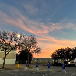 Best Buy - Plano