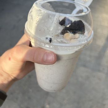 Blue Mountain Beach Creamery - Oreo cookie dough concrete - Ice Cream & Frozen Yogurt Near Me - Santa Rosa Beach, Florida Blue Mountain Beach Creamery - Oreo cookie dough concrete - Ice Cream & Frozen Yogurt Near Me - Santa Rosa Beach, Florida