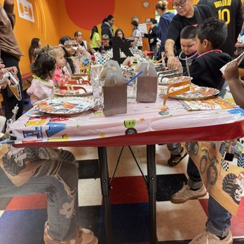 Pump It Up - Eating area - Kids Activities Near Me - Union City, California