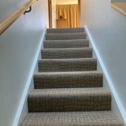 Hahei Holiday Resort - Stairway to upstairs bedroom