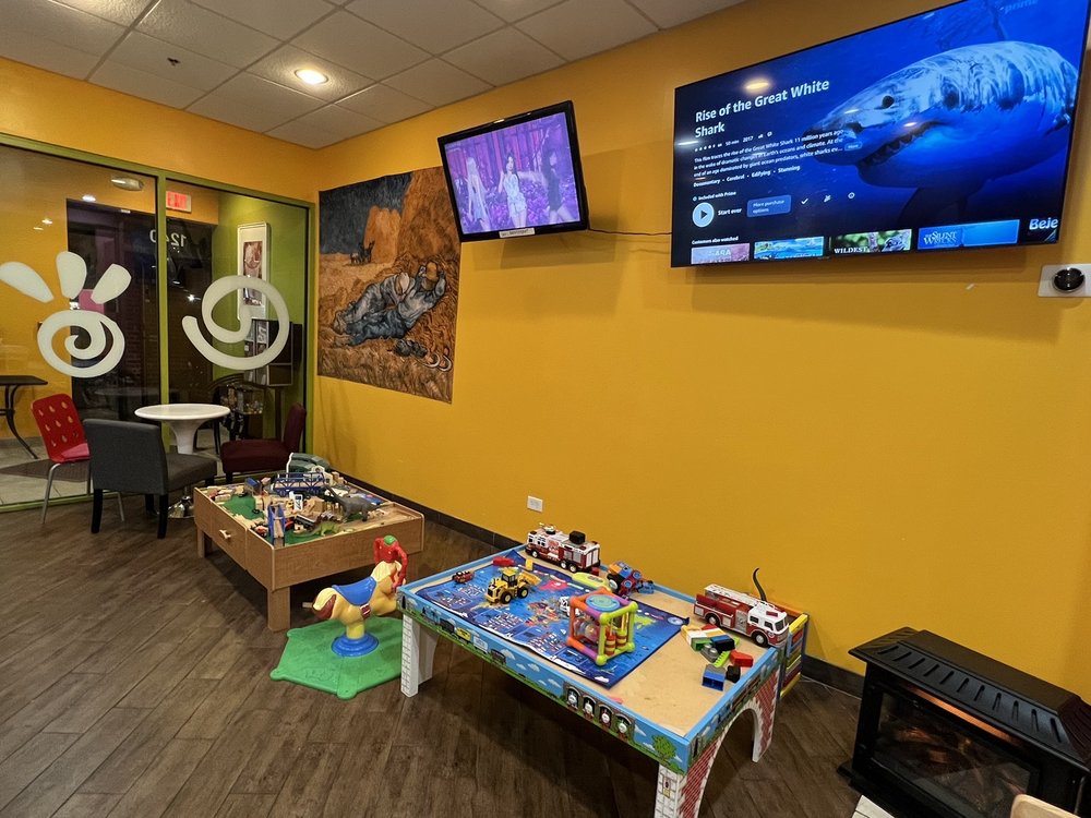 YOFRUITO Updated September 2024 69 Photos & 35 Reviews 1240 W