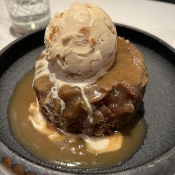 Gordon Ramsay Hell's Kitchen - Sticky toffee pudding - Steakhouses Near Me - Stateline, Nevada