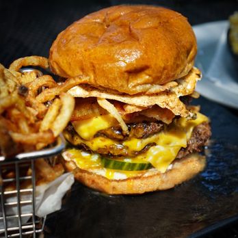 Little Bad Wolf - Wolf Burger - American Near Me - Chicago, Illinois