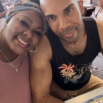 11th Street Diner - 7/10/22 - Happy Anniversary To Us - American Near Me - Miami Beach, Florida