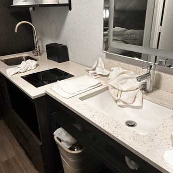 Motel 6 - This is the first room we were offered. - Hotels Near Me - Altoona, Iowa Motel 6 - This is the first room we were offered. - Hotels Near Me - Altoona, Iowa