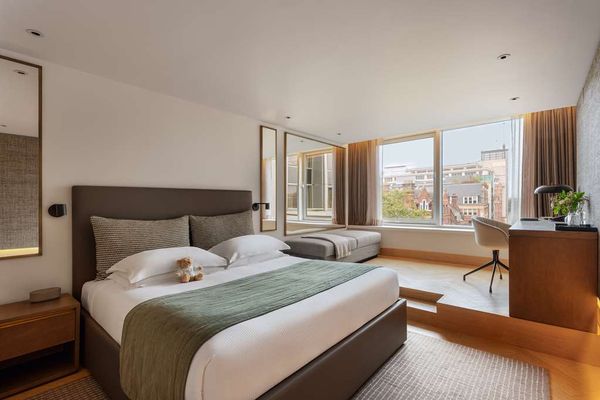 Royal Garden Hotel by null