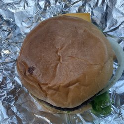 Kelly's Deli - Cheese burger
