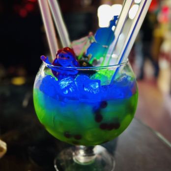 High Roller Tiki Lounge - The mermaid bowl: VERY TASTY! - Tiki Bars Near Me - Solvang, California