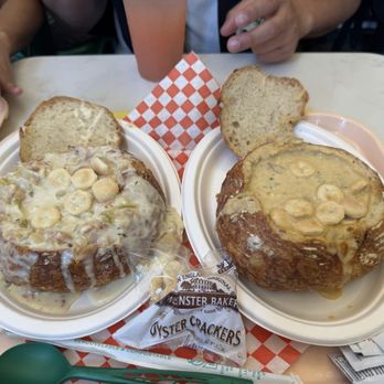 Pike Place Chowder - New England Clam Chowder - Contains Pork Crab, Oyster  Chowder - Seafood Near Me - Seattle, Washington