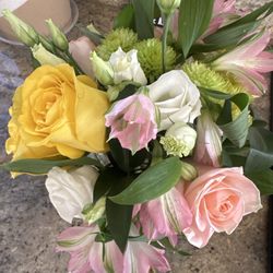 Hyde Park Floral & Garden Center - Flowers