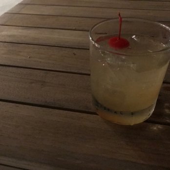 Bar Fontaine - perfectly balanced whiskey sour - Cocktail Bars Near Me - Cleveland, Mississippi