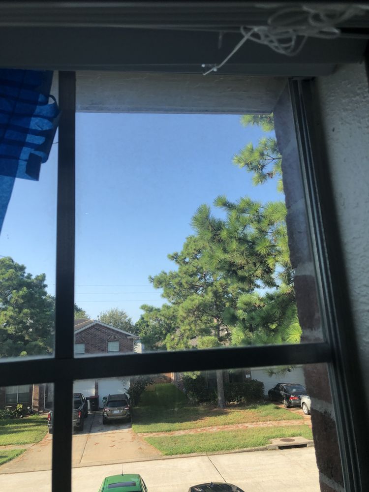 GILBERTO’S WINDOW REPAIR Updated October 2024 7711 Breezeway St