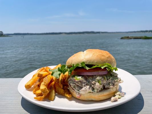 Bubba's Seafood Restaurant and Crabhouse by null