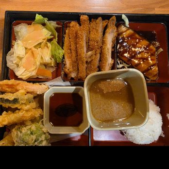 Sushi House - Salmon and curry chicken bento box - Japanese Near Me - San Bruno, California Sushi House - Salmon and curry chicken bento box - Japanese Near Me - San Bruno, California
