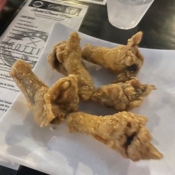 Gotti's - Crispy Chicken Wings $11.95 - no sauce, no dressing, tiny + over fried - Seafood Near Me - Houston, Texas