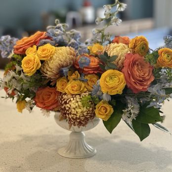 April May Flowers - Gorgeous floral design! - Florists Near Me