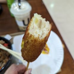 Wateishoku Kaneda - Mozzarella and fishcake "K-dog"