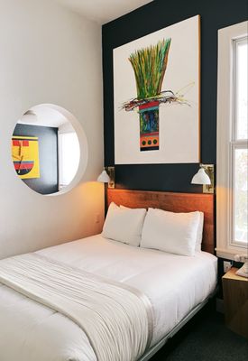 The Metro Hotel by null