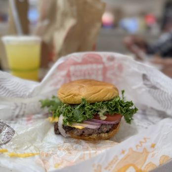 Jollibee - Angus Deluxe Burger - Chicken Shop Near Me - Honolulu, Hawaii