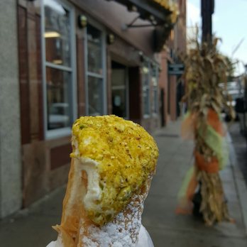 Mike's Pastry - Bakeries Near Me - Boston, Massachusetts