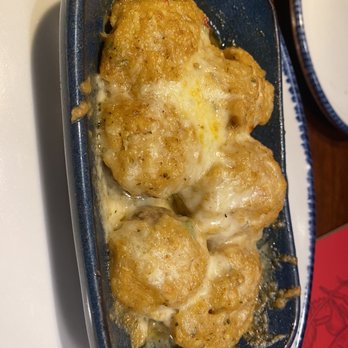 Red Lobster - I have no idea what these mushrooms are meant to be stuffed with, but cheesy slime breadcrumbs are gross. - Seafood Near Me - Colorado Springs, Colorado Red Lobster - I have no idea what these mushrooms are meant to be stuffed with, but cheesy slime breadcrumbs are gross. - Seafood Near Me - Colorado Springs, Colorado