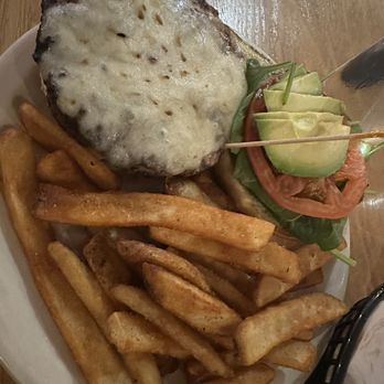 Bubba's Burgers And Bar - Avocado burger - American Near Me - Traverse City, Michigan