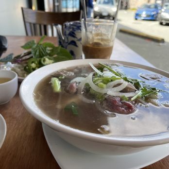 Green Lemongrass - Vietnamese Near Me - Vancouver, British Columbia