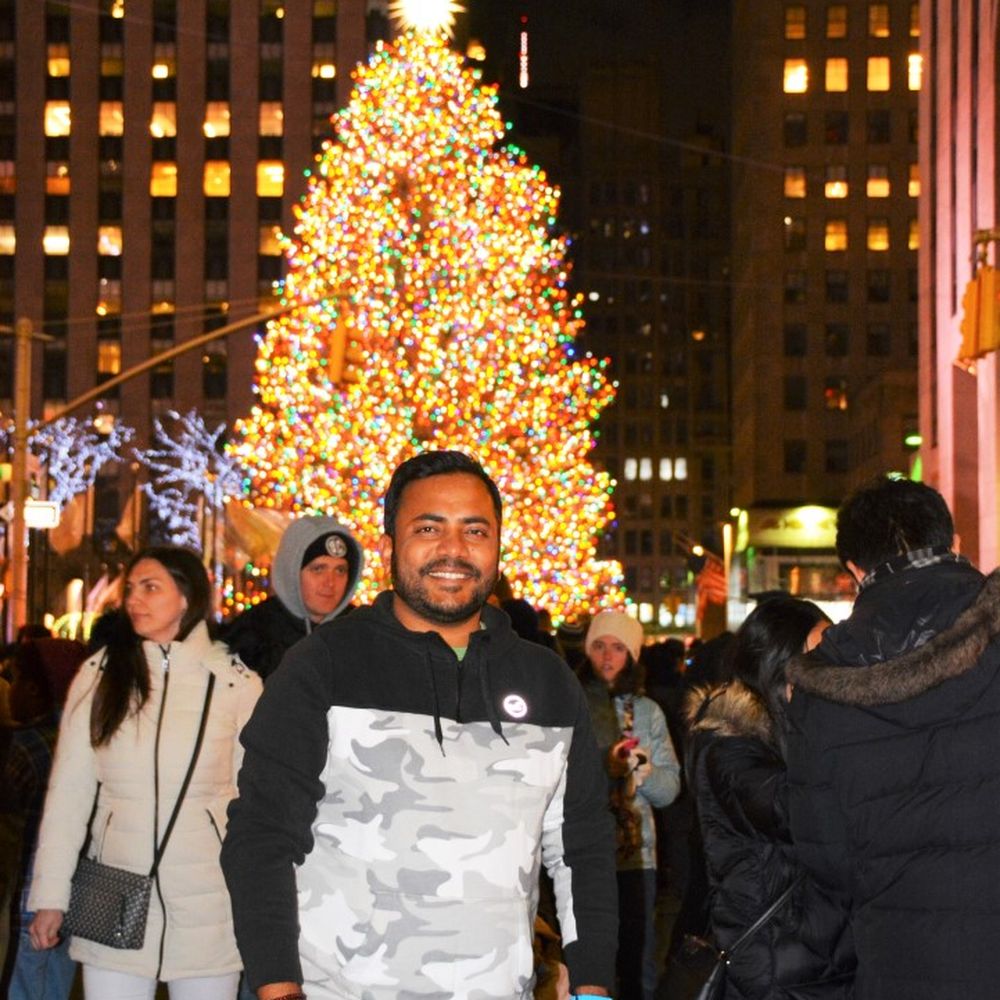 Rockefeller Center Christmas Tree - Rockefeller Christmas Tree - Christmas Trees Near Me - New York, New York Rockefeller Center Christmas Tree - Rockefeller Christmas Tree - Christmas Trees Near Me - New York, New York