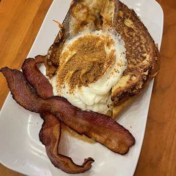 Ruby Slipper Decatur - Peaches and cream French toast special with bacon - Breakfast & Brunch Near Me - New Orleans, Louisiana Ruby Slipper Decatur - Peaches and cream French toast special with bacon - Breakfast & Brunch Near Me - New Orleans, Louisiana
