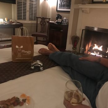 Fairview Inn - Yes, it was THIS comfortable! - Hotels Near Me - Jackson, Mississippi