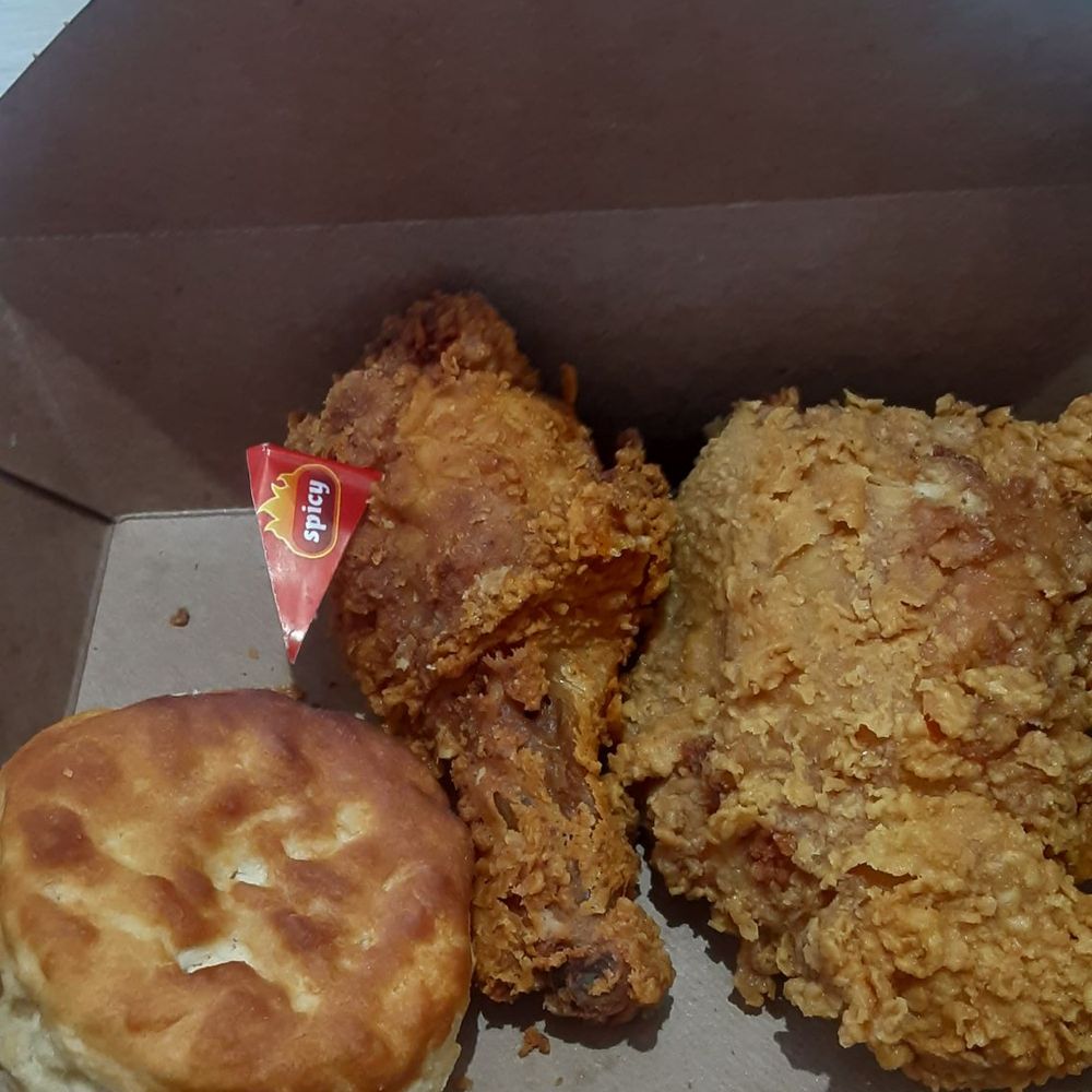 Jollibee - 2 pc chicken - Chicken Shop Near Me - Alhambra, California Jollibee - 2 pc chicken - Chicken Shop Near Me - Alhambra, California