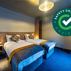 The Old Quarter Townhouse - Twin Room with Two single beds, could have one double bed too