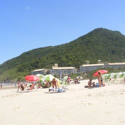 Praia do Santinho - Resort Costão do Santinho ao fundo